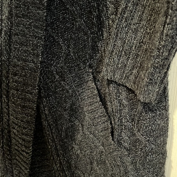 Knit Shawl - Picture 4 of 8